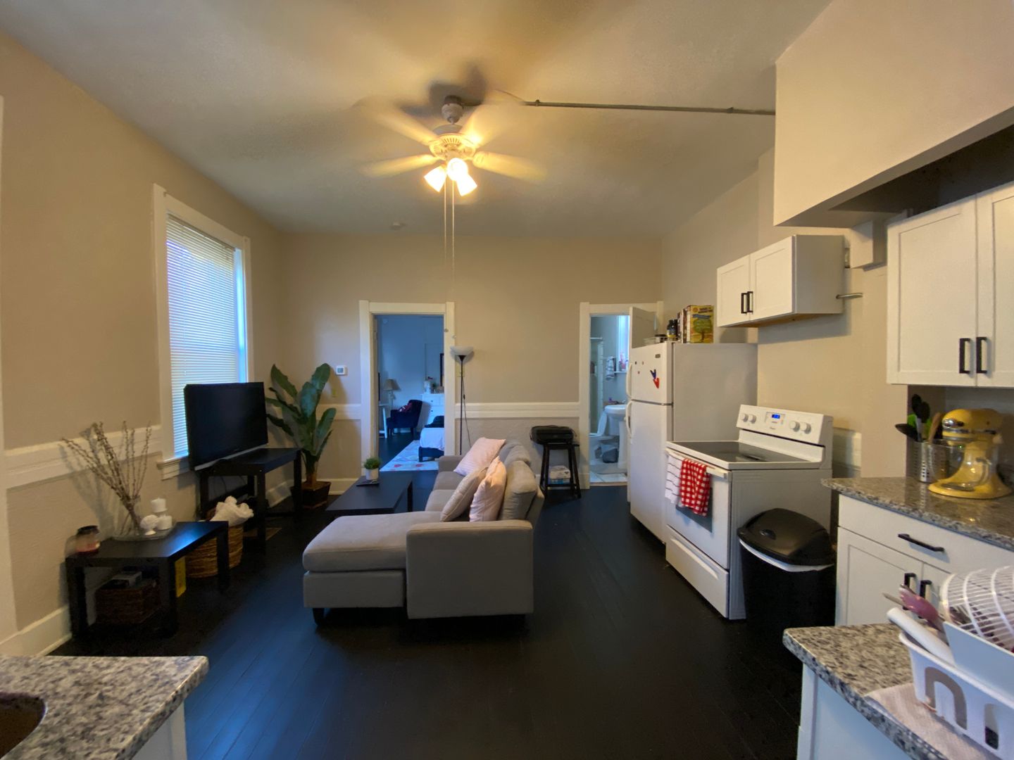 Cincinnati Apartment: 146 Parker St