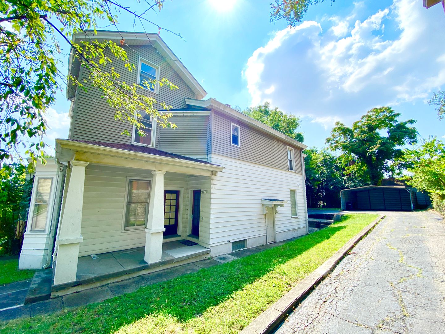 Cincinnati House: 465 Warner St.