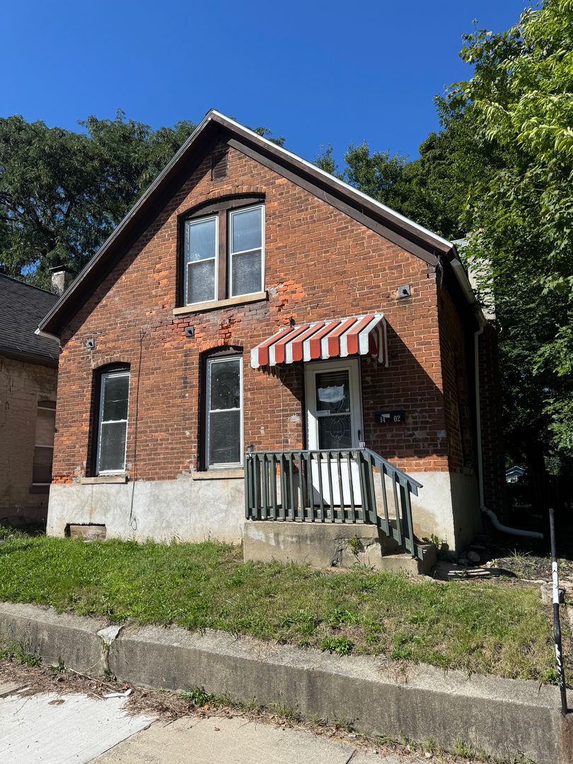 Fort Wayne House: 1402 3RD ST