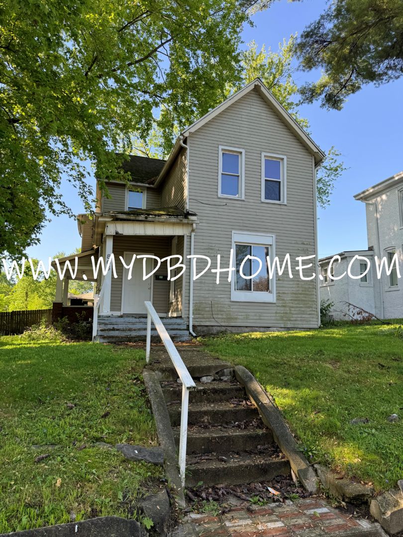 Fort Wayne House: 805 Belle Ave