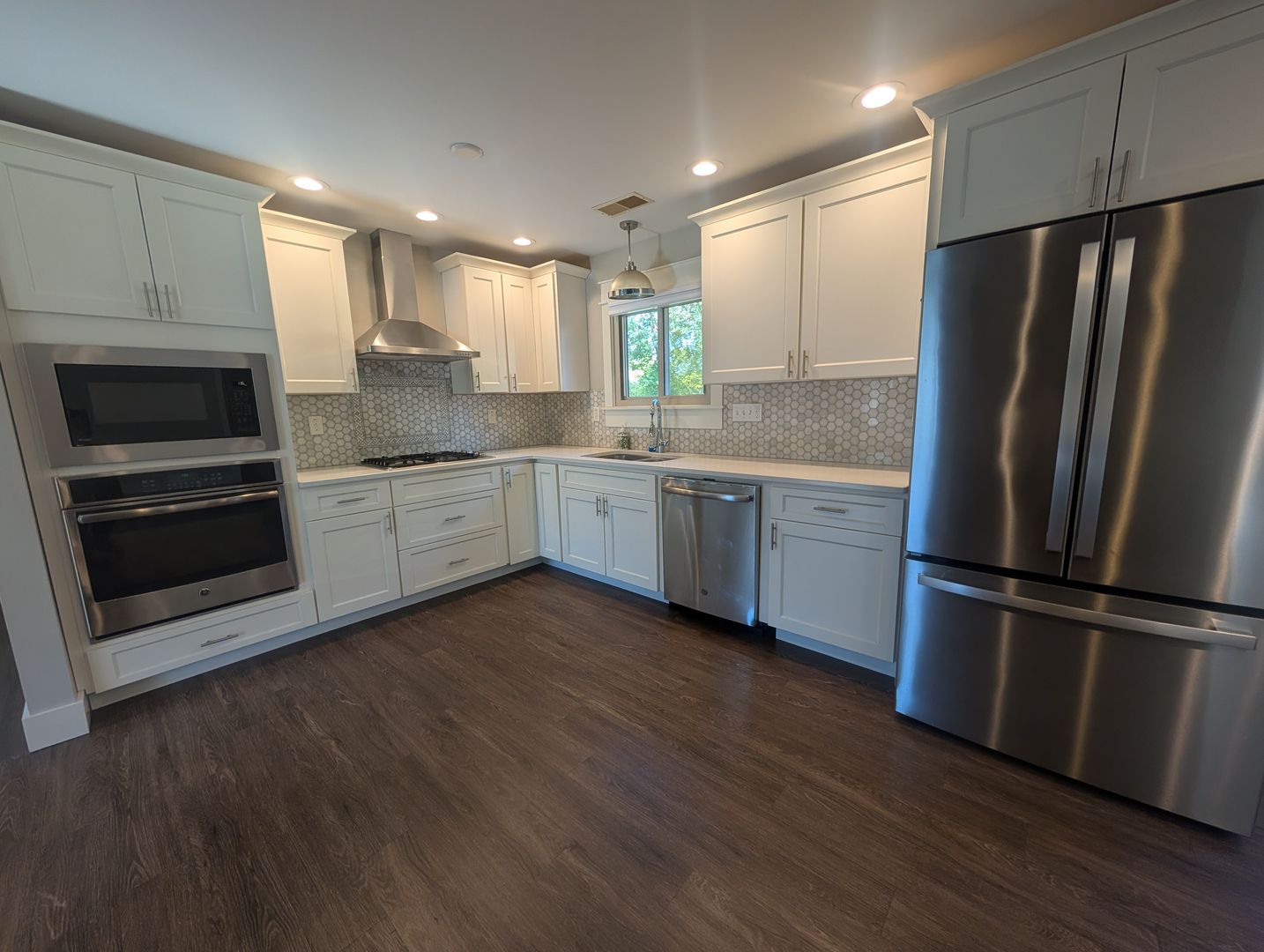 Evendale House: 3310 Plateau Pl