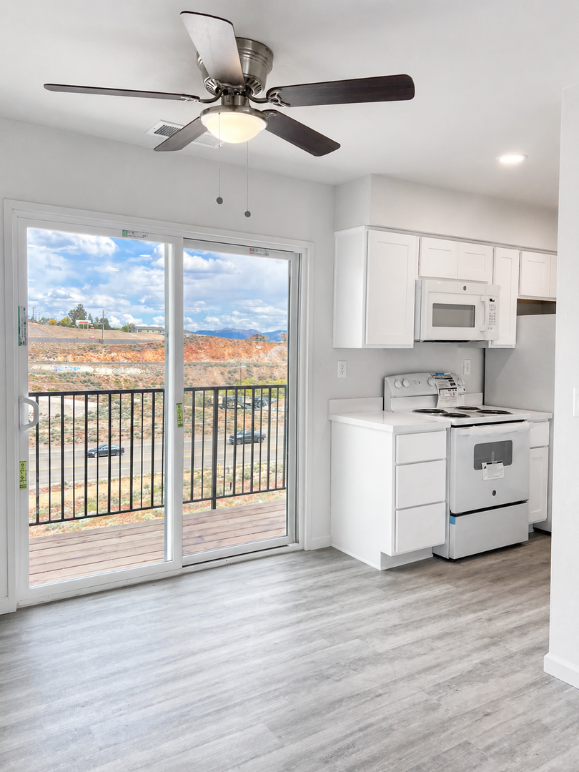 Reno Apartment: 102 Moraine Way