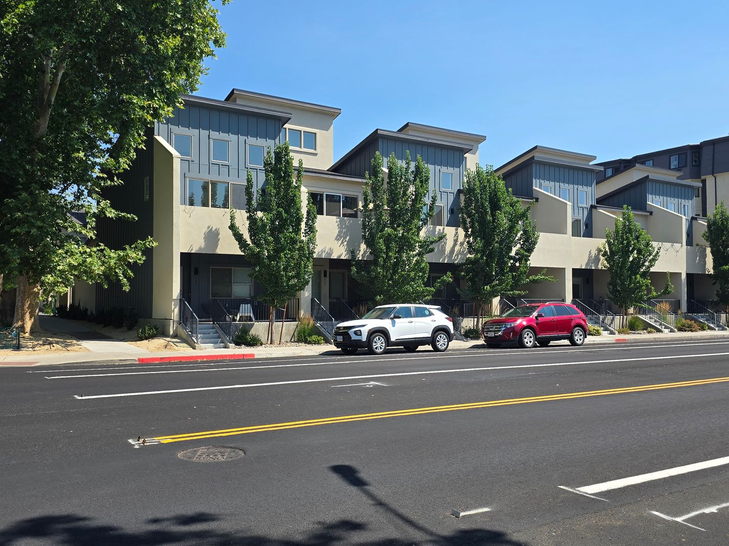 Reno Apartment: 529-543 W 1st St & 100-114 Bell St