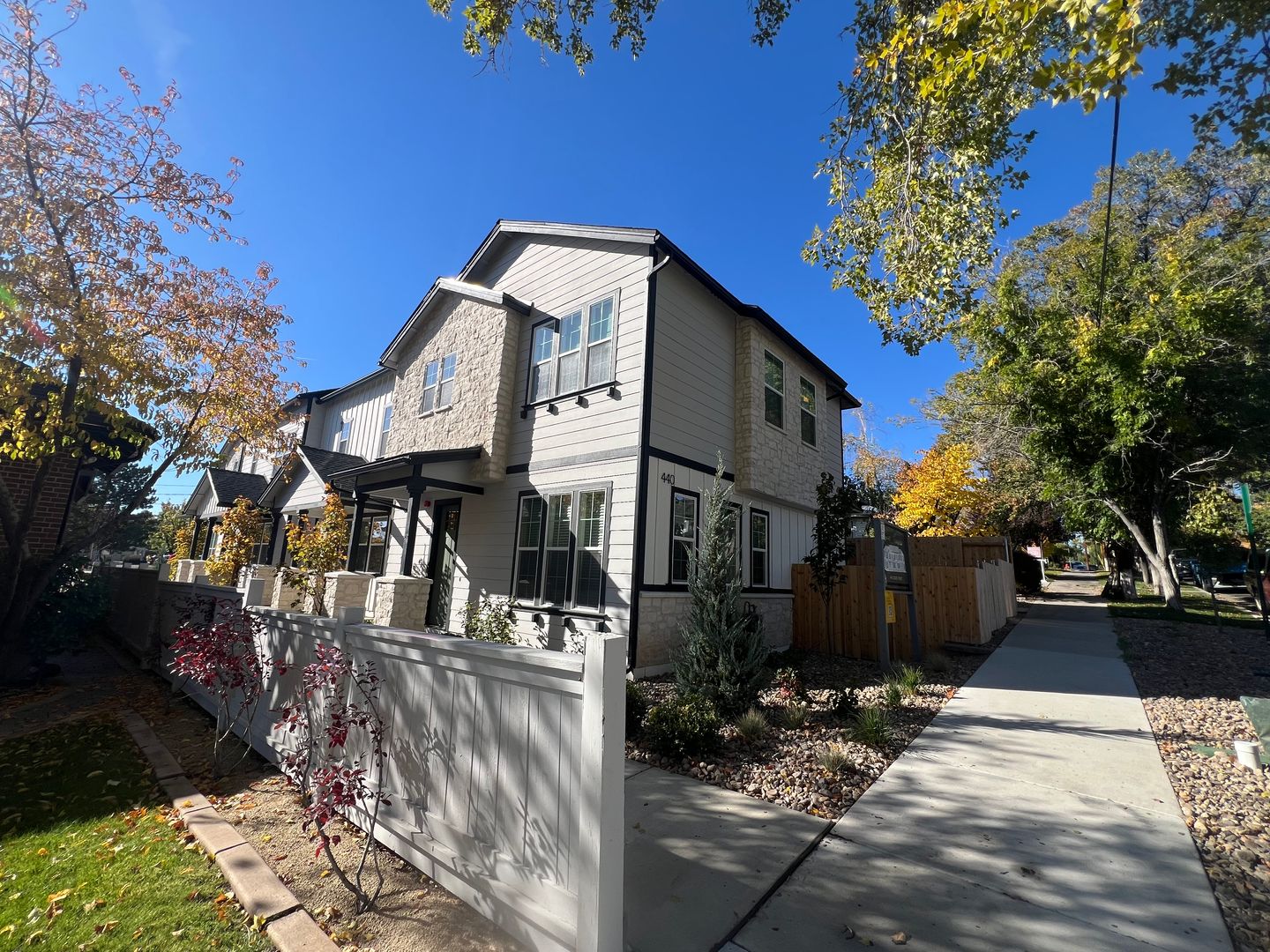 Reno Townhome: 440 Court Street