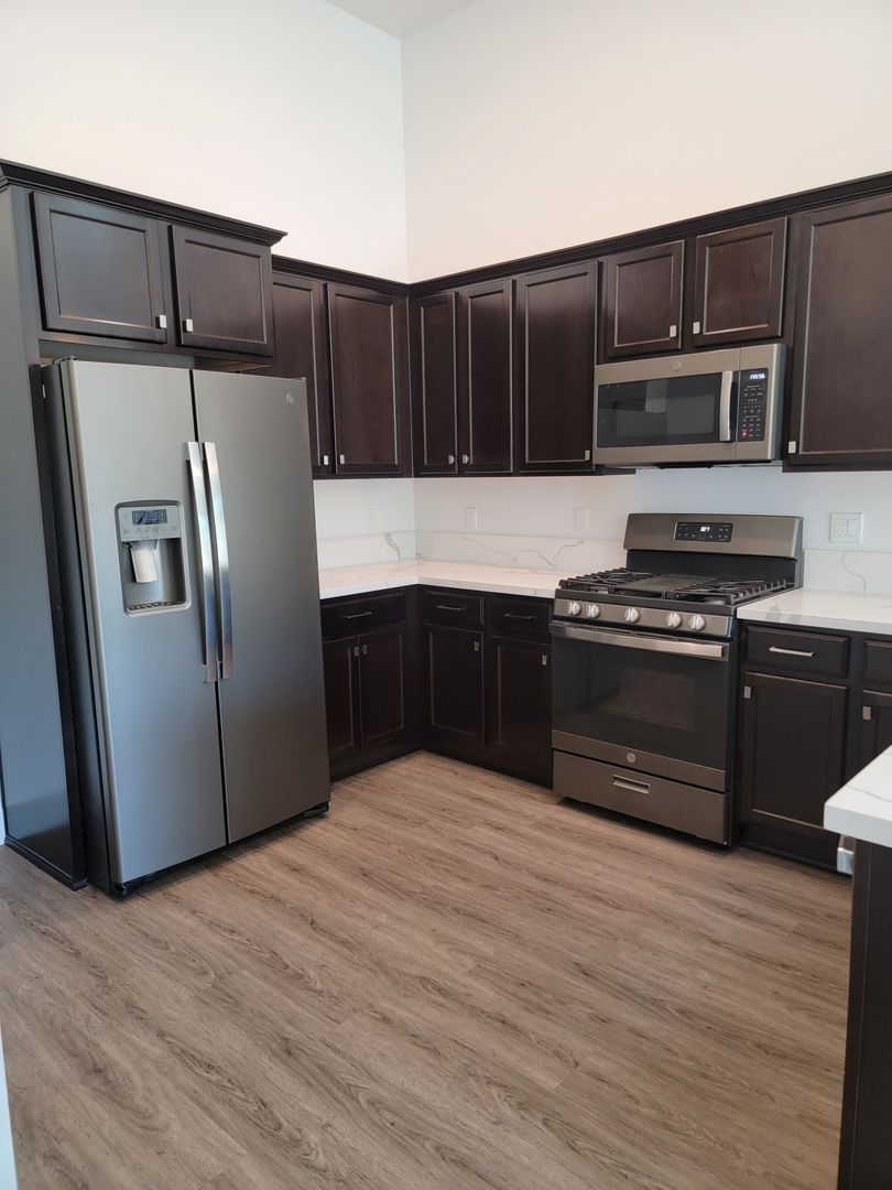 Reno Apartment: 529-543 W 1st St & 100-114 Bell St