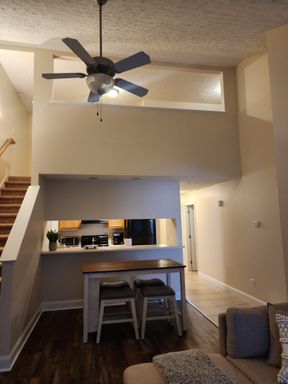 2 BD, 2 BA, Loft Style Living! Garage, Patio, Dishwasher, Great Location, Pet Friendly!