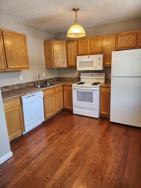 2 BD/1 BA apartment. No interior steps-steps on exterior to entrance. Stove, dishwasher, refrigerator, microwave, hookups for stackable washer/dryer, central air included.
