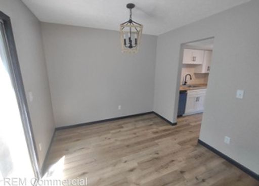 Beautiful Renovated Townhouses – photo 1