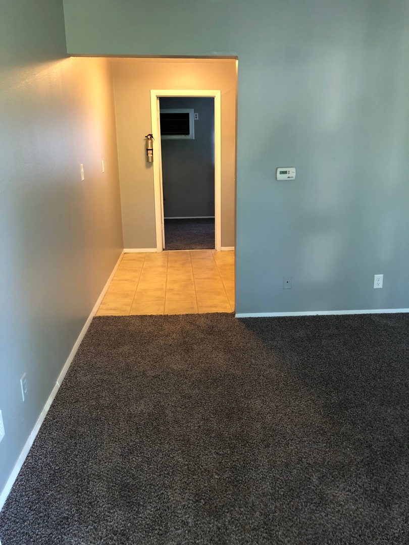 Cedar Rapids Apartment: 318 18th St NE