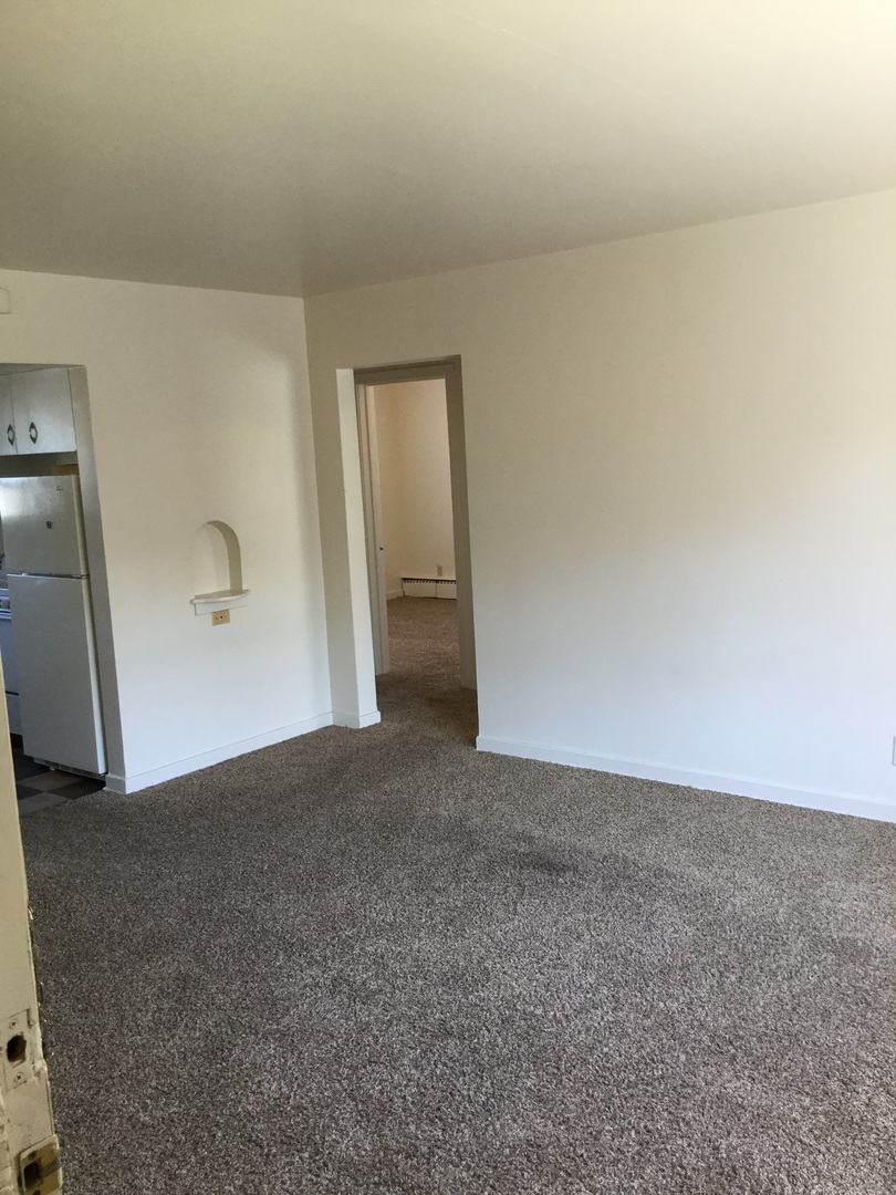 Cedar Rapids Apartment: 1300-1500 Oakland Rd NE