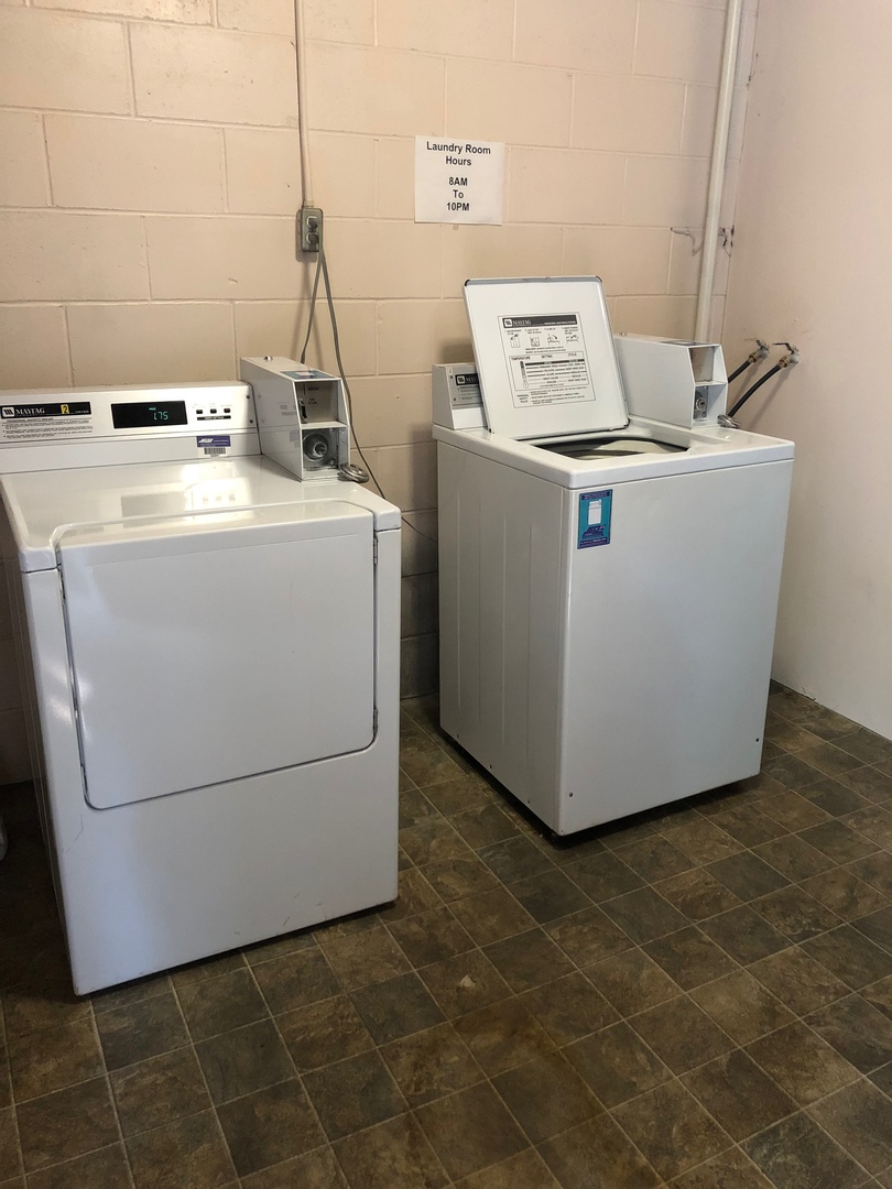 Cedar Rapids Apartment: 511-513 C Ave NW