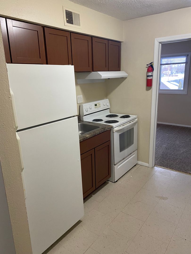 1420-1422 Oakland Rd NE