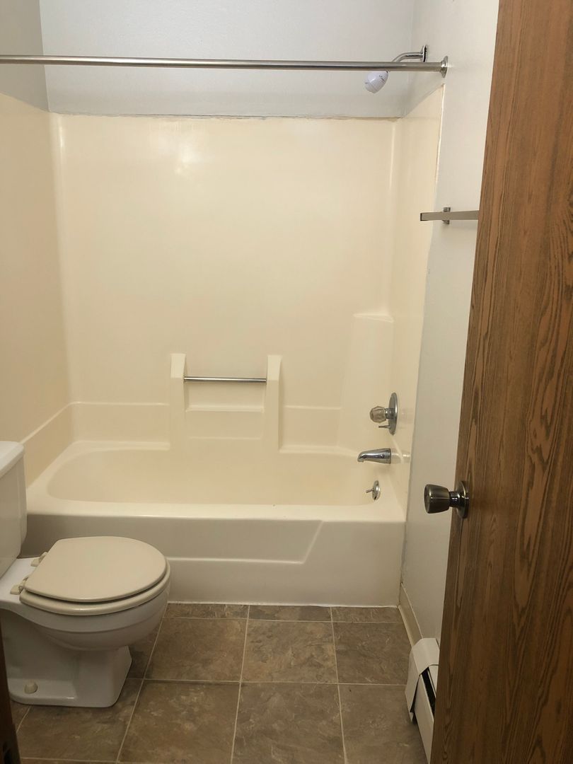 Marion Apartment: 1450-1540 44th St