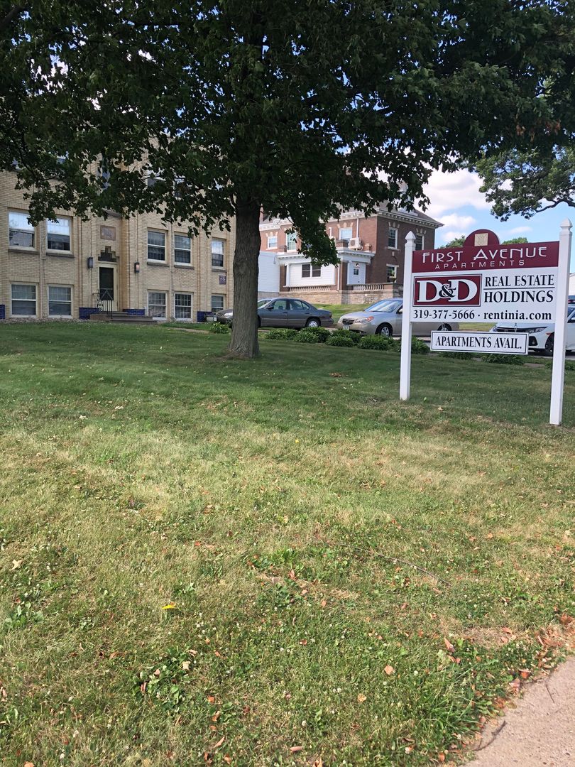 Cedar Rapids Apartment: 1834 1st Ave NE