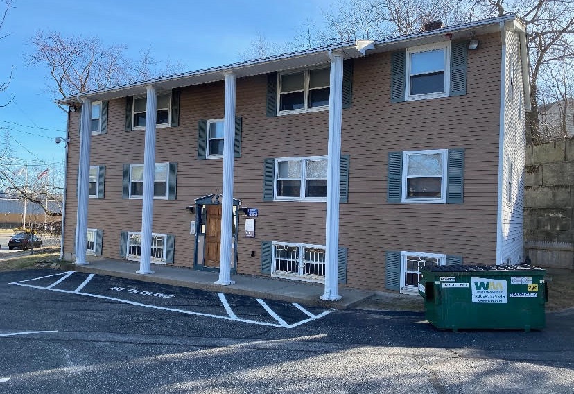 Providence Apartment: 90 Washington Ave