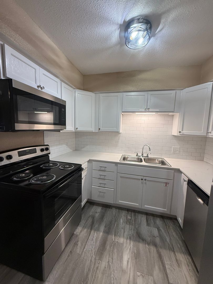 Tyler Apartment: 710 S. Kennedy Ave.