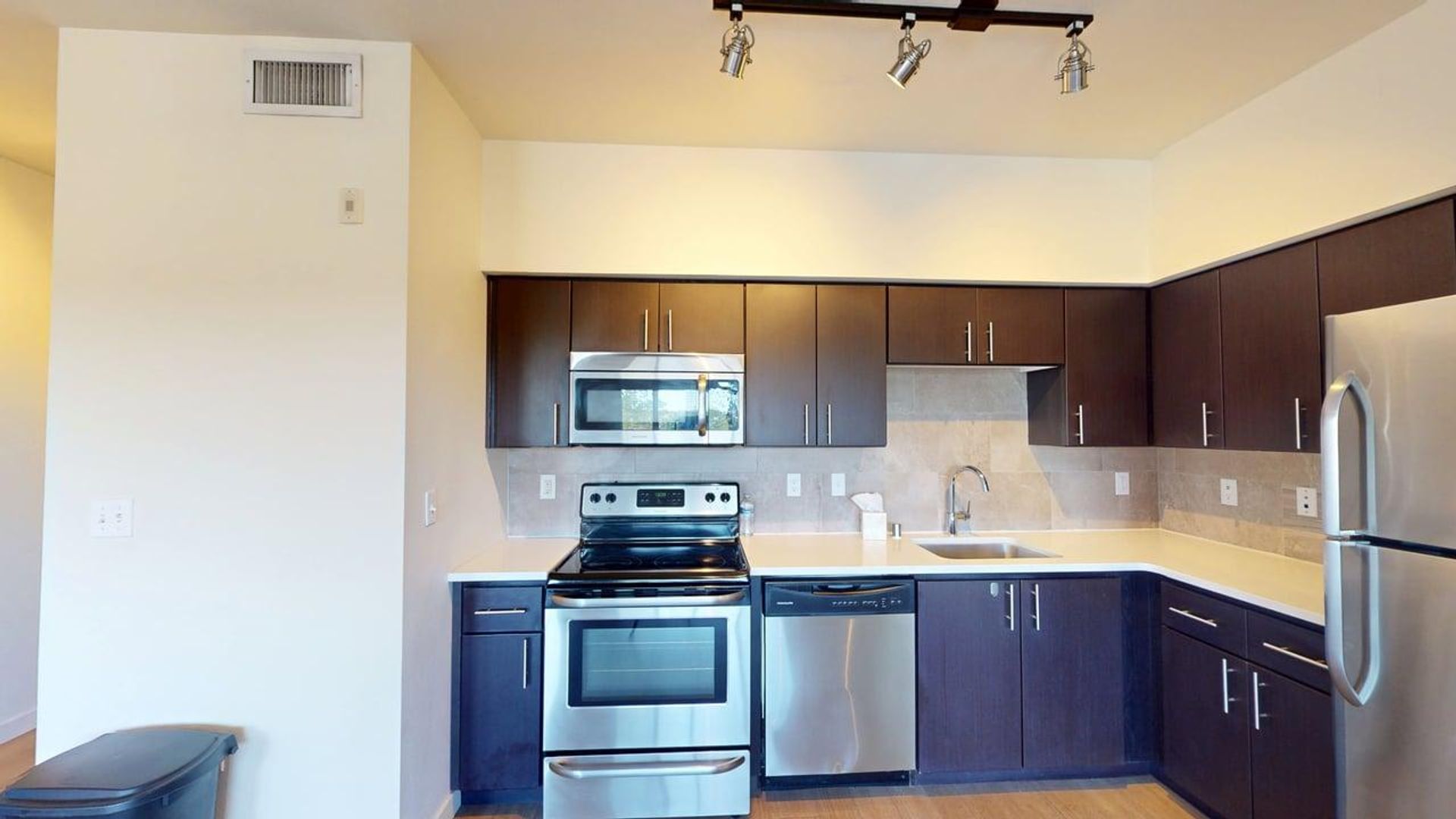 Albuquerque Apartment: 4100 Silver Ave SE