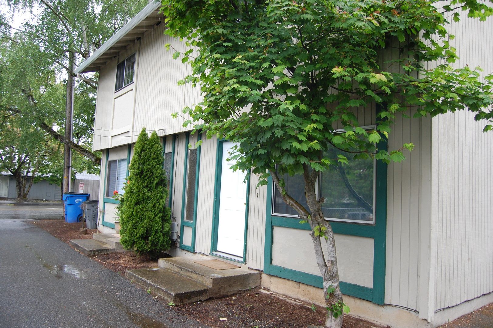 Vancouver Apartment: 3001/3/5/7 NE Stapleton Road