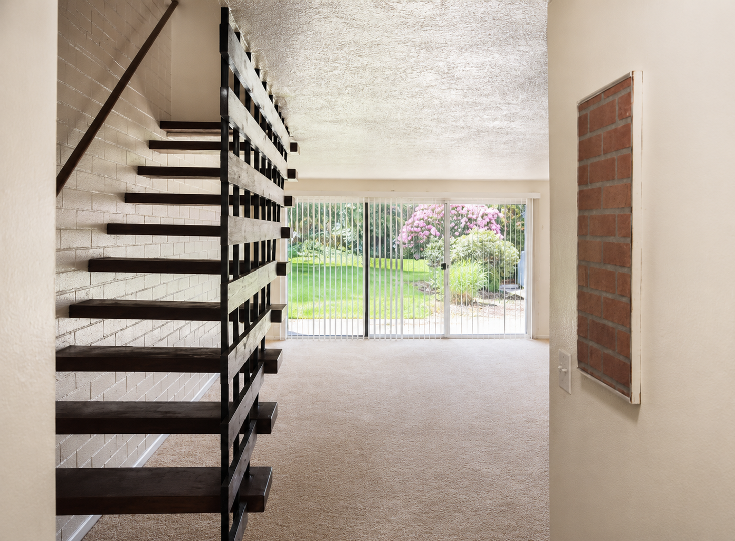 Vancouver Apartment: 3503 NE 49th Street