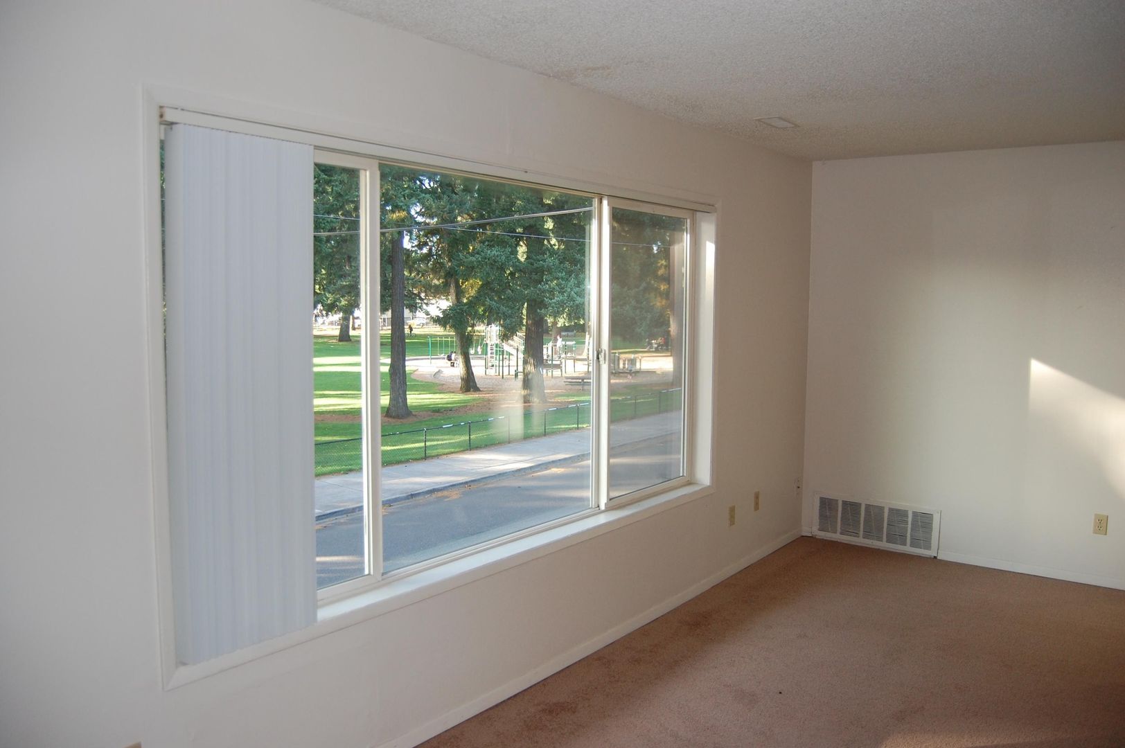 Vancouver Apartment: 3700 E Fourth Plain Blvd