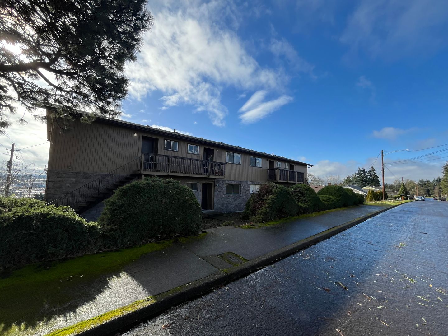 Vancouver Apartment: 2127 E 6th Street