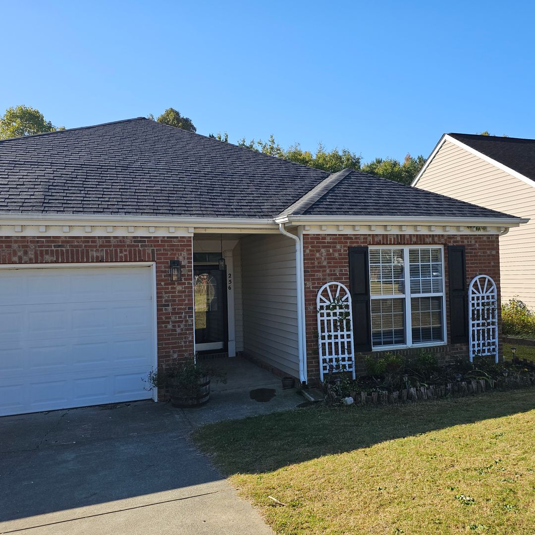 Clayton House: 256 Stansbury Ln