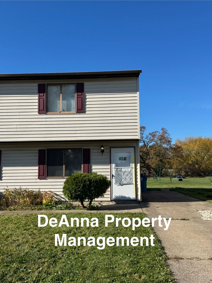 Lorain Apartment: 1404 - 1406 Massachusetts Ave