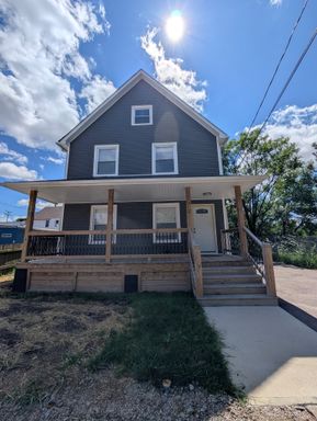 Tremont- 2 bedroom Duplex – photo 1