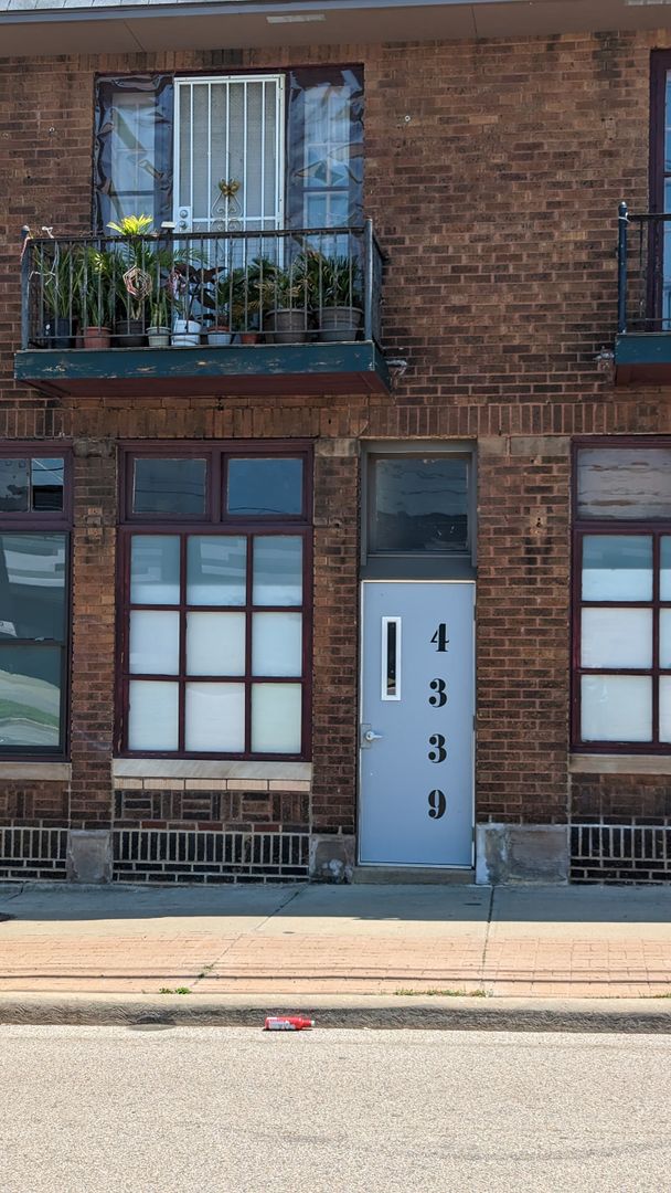 Cleveland Apartment: 4339 State Rd