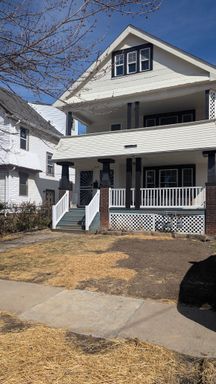 Newly updated 2 bedroom Duplex. – photo 1