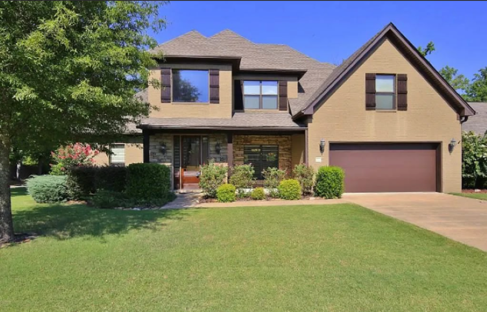 Maumelle House: 263 Lake Valley Dr