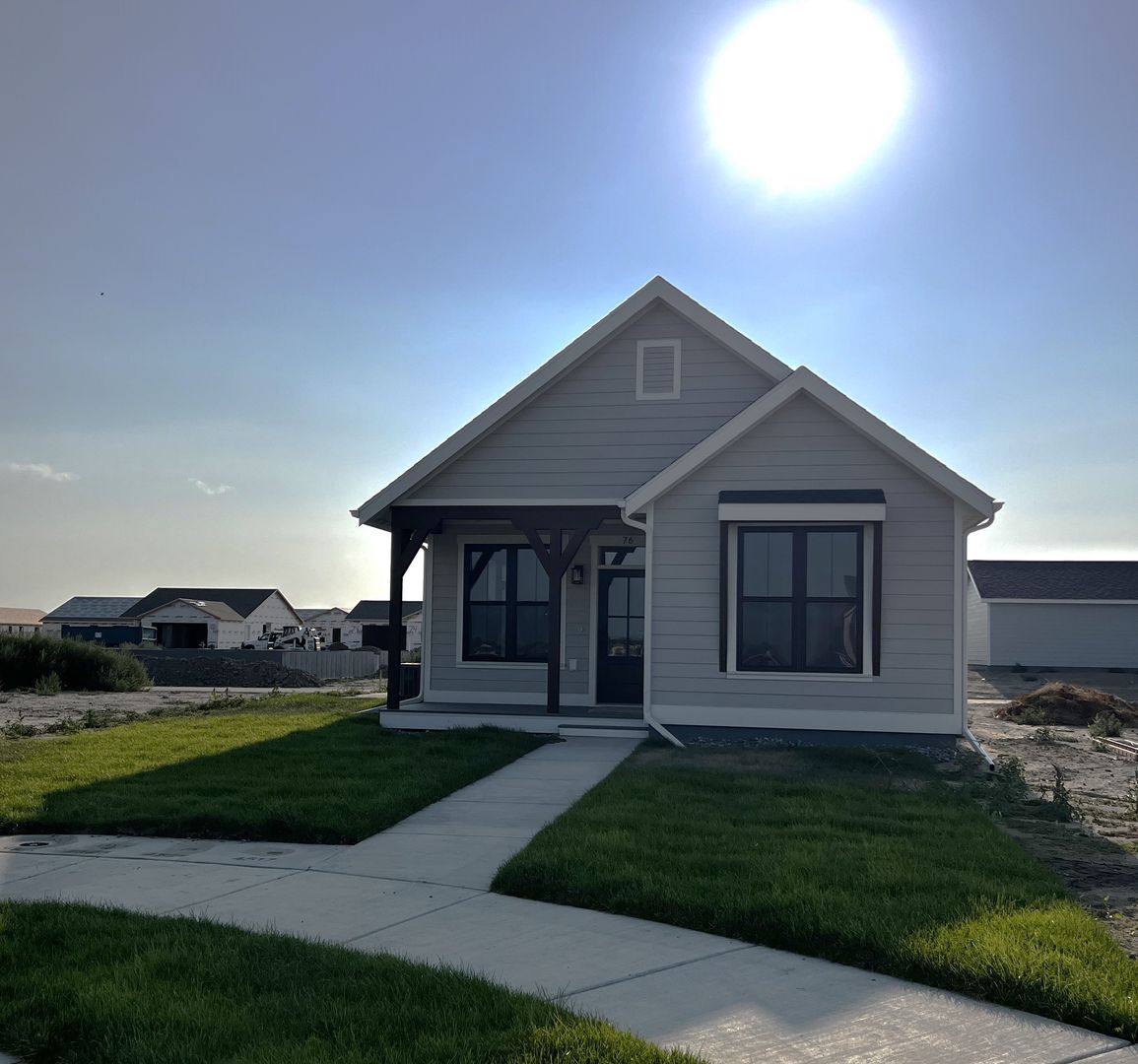 Billings House: 76 Dryfly Ln