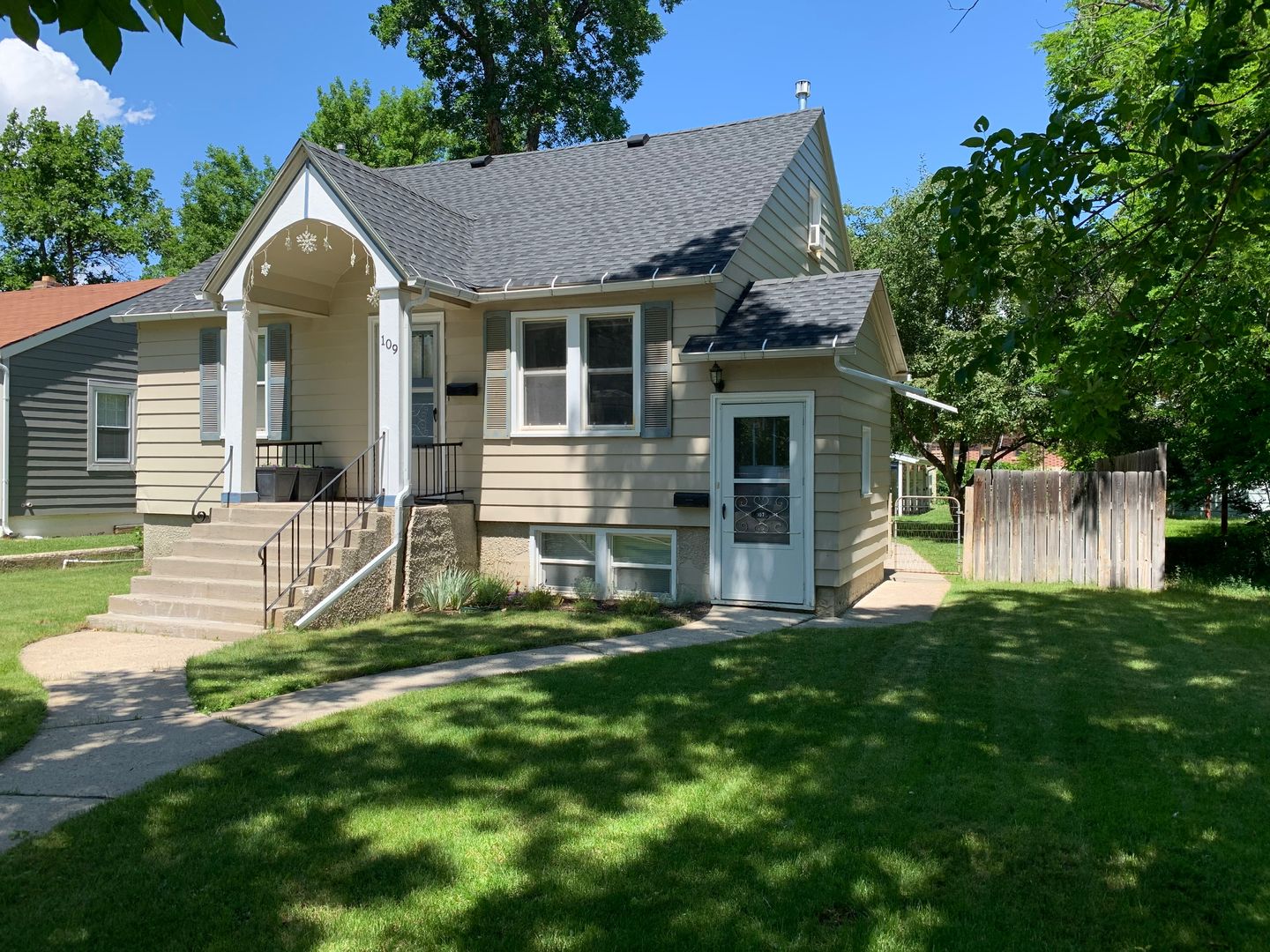 Billings Apartment: 109 Yellowstone