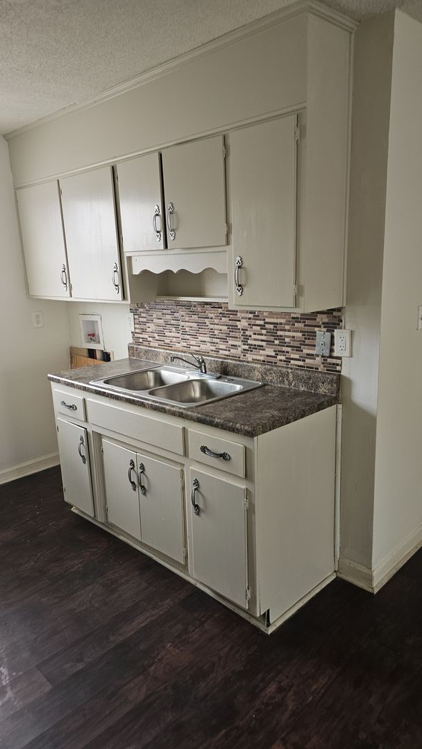 Birmingham Apartment: 2709 Ave E