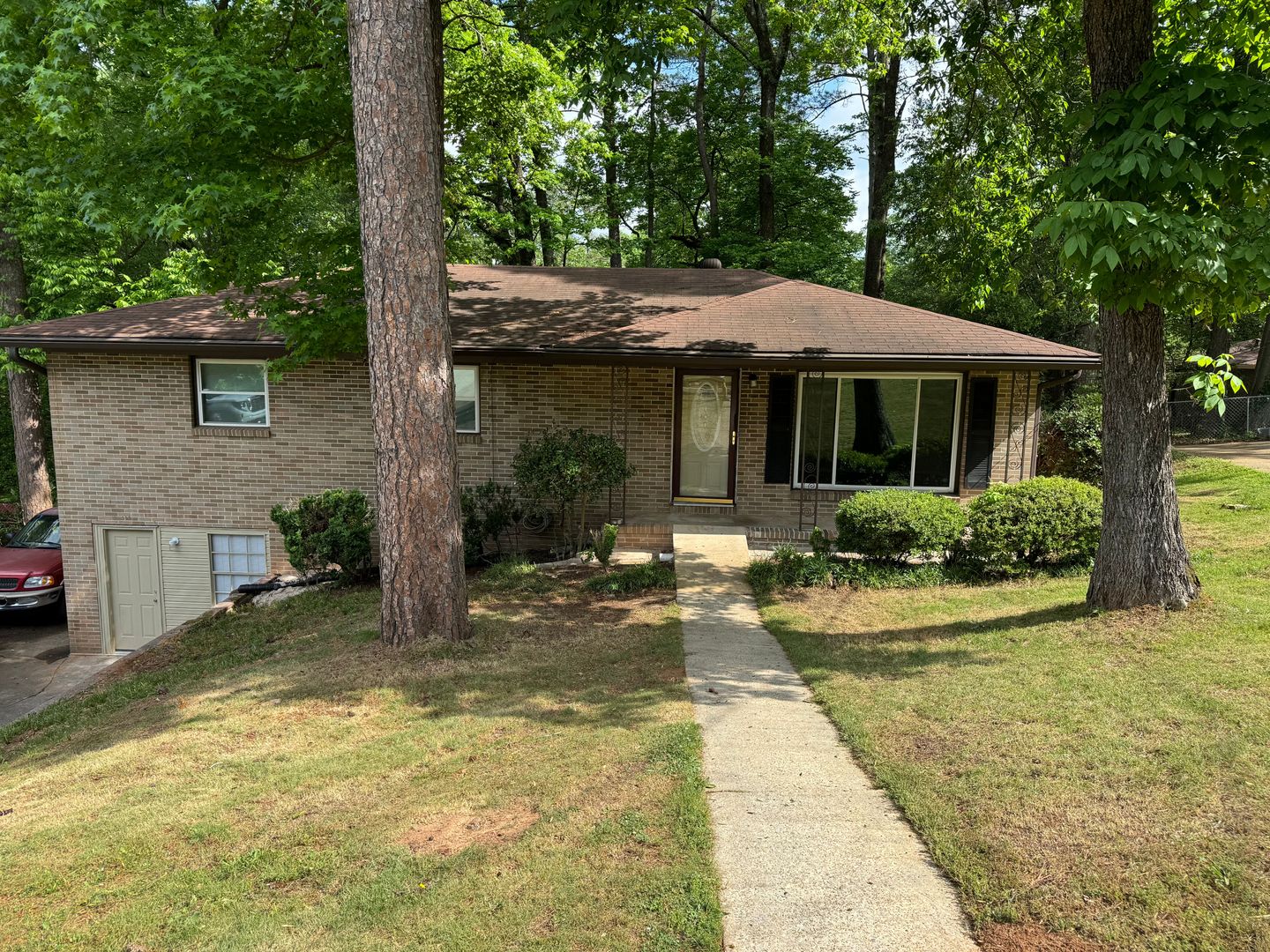 Birmingham House: 1204 Bowman Road