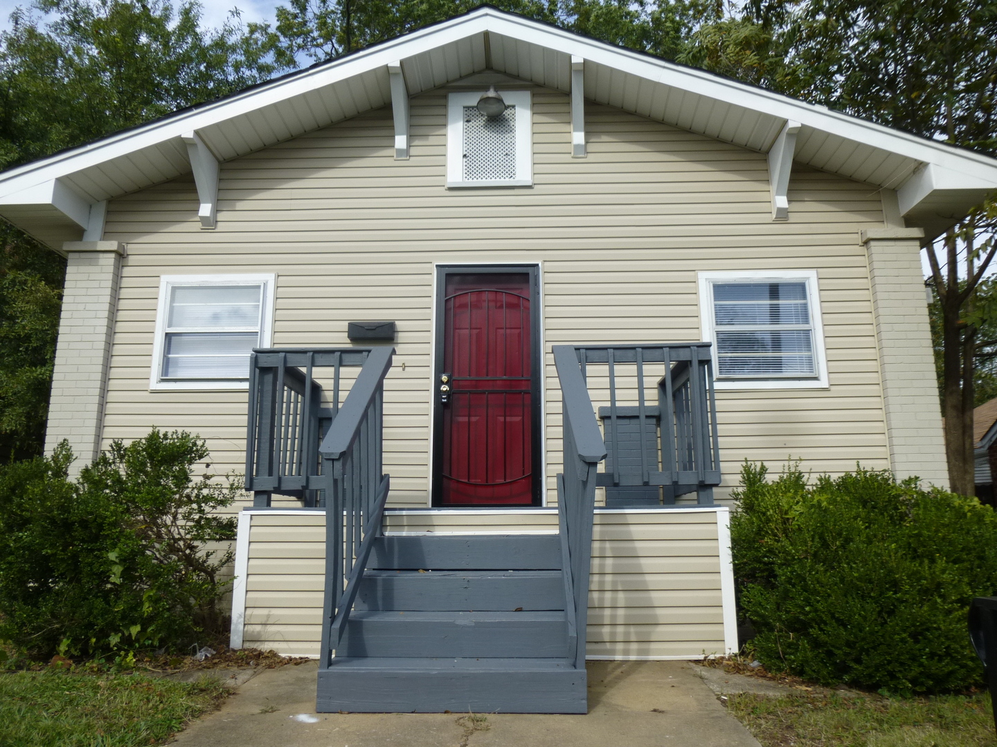 Bessemer House: 419 19th St S