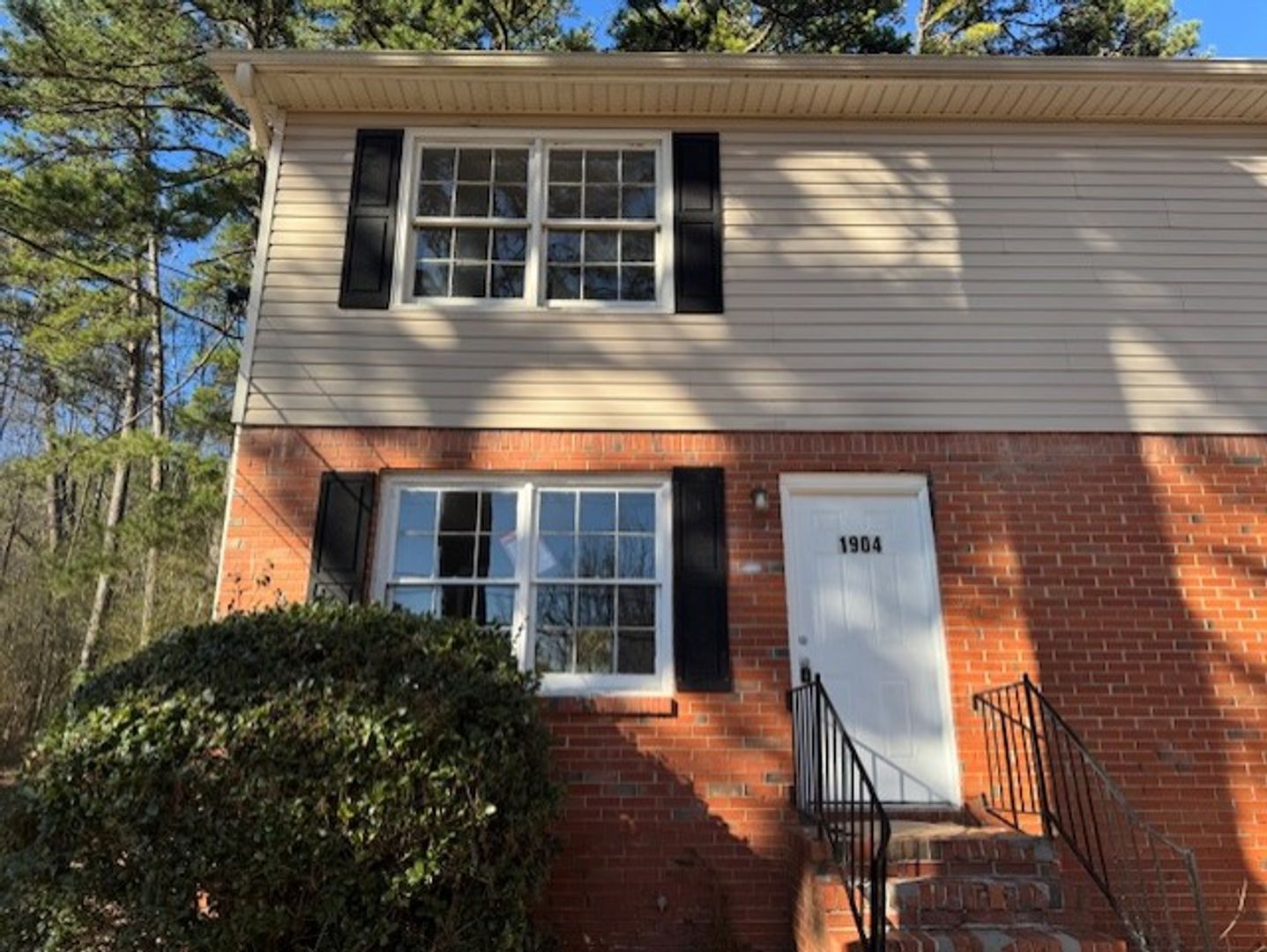 Birmingham House: 1904 Lyle Drive