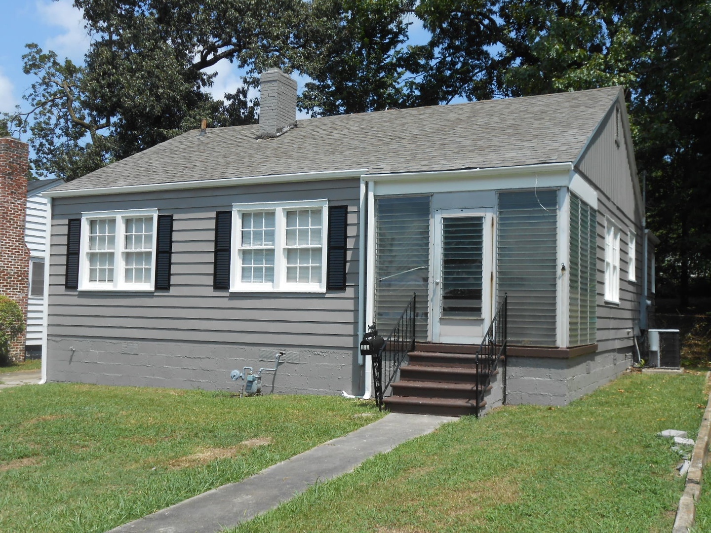 Ensley House: 920 47th St.