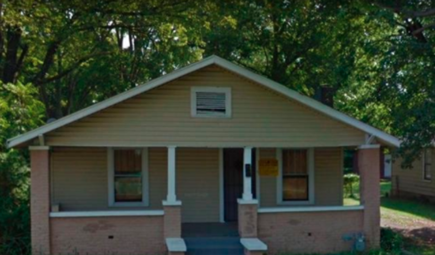 Tarrant House: ^ 4341 Jackson Street