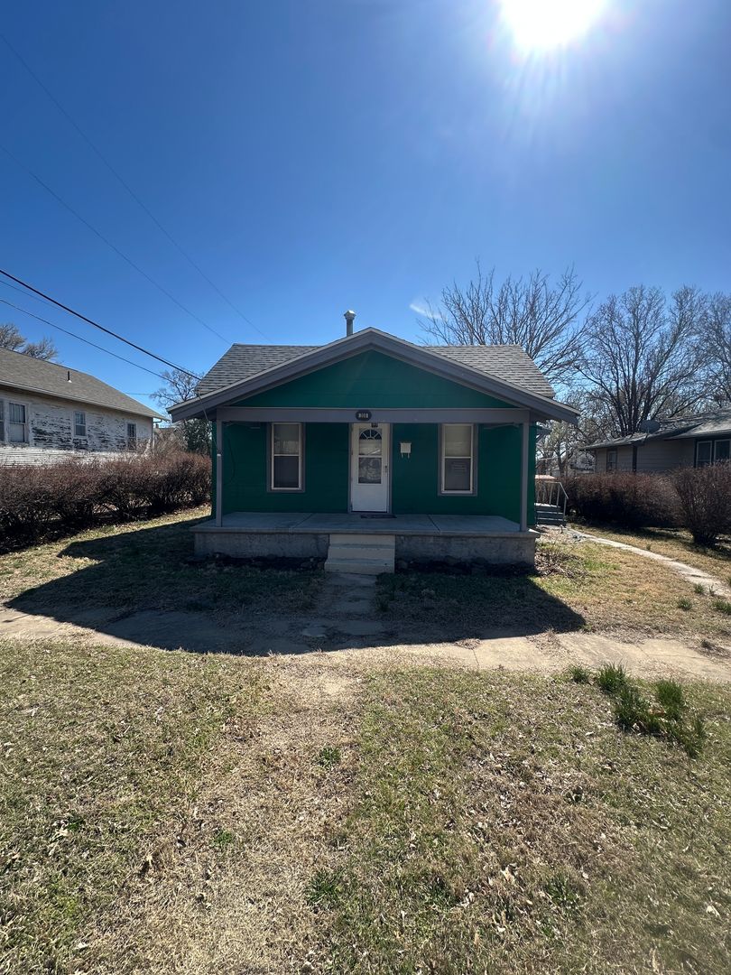 Abilene House: 208 NE 9th