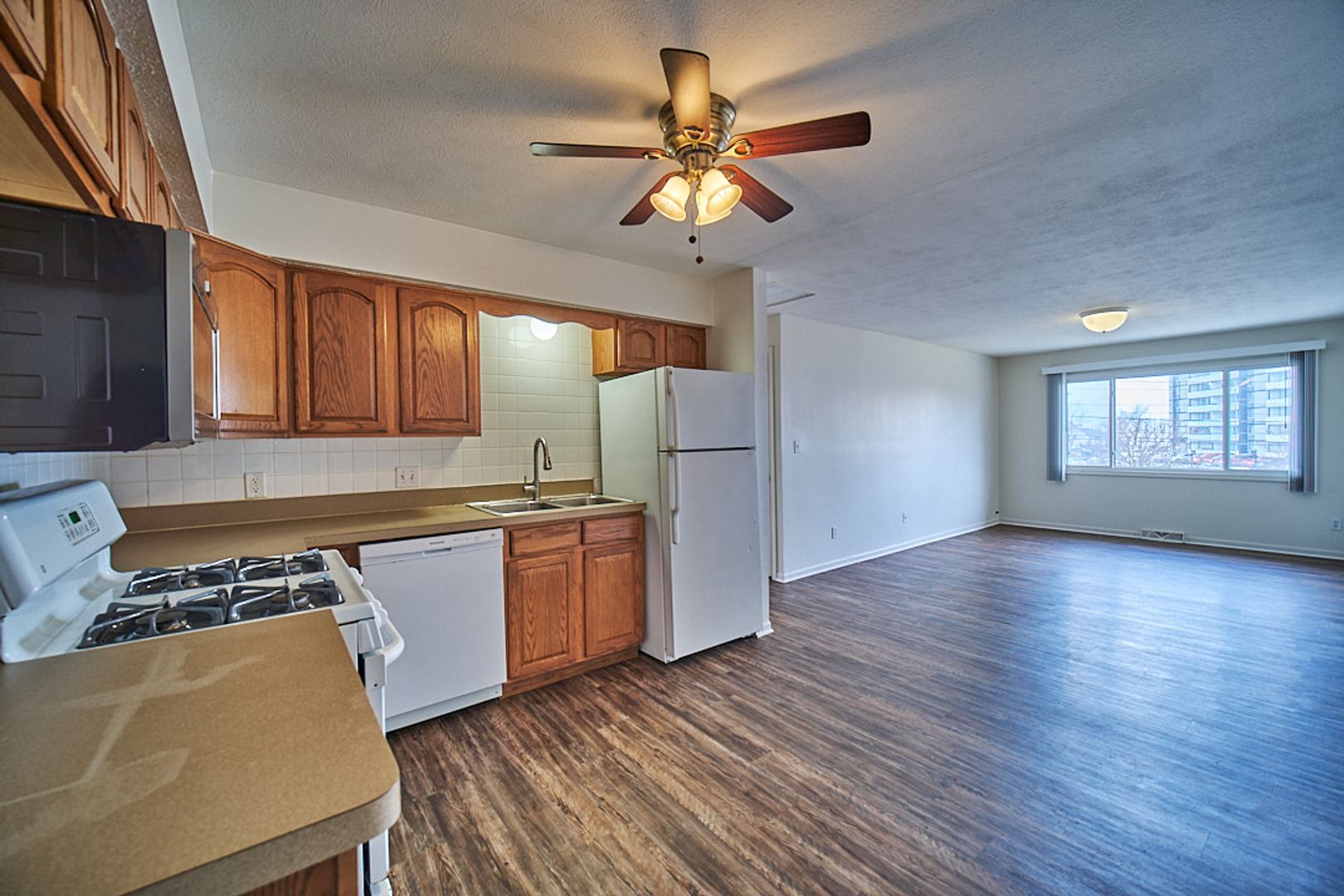 Euclid Apartment: 24350 Lakeshore Blvd.