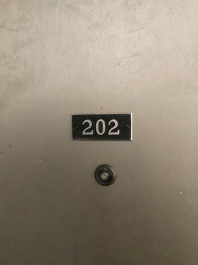 Large 2 bedroom great location – photo 1