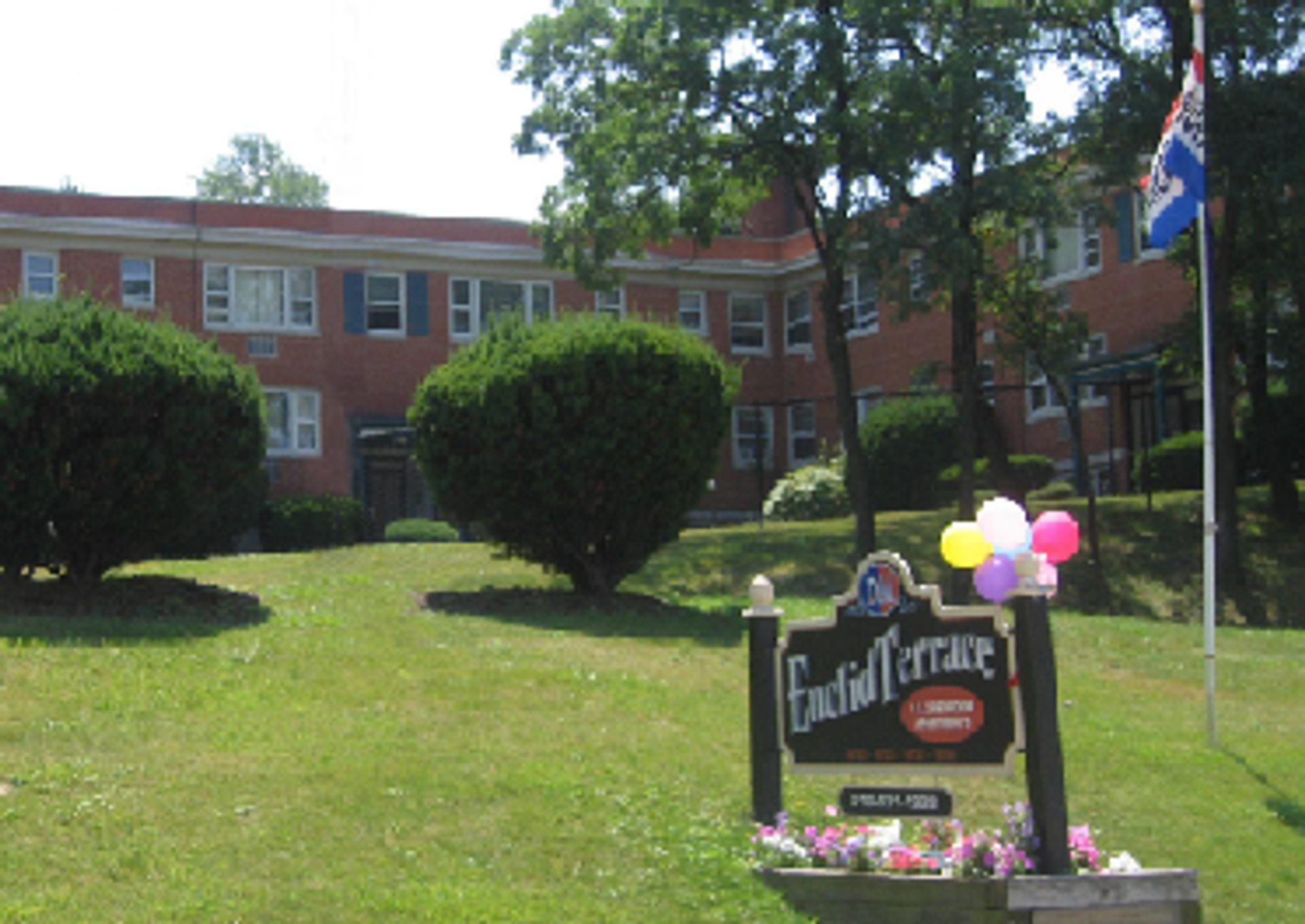 Euclid Apartment: 19710-50 Euclid Ave