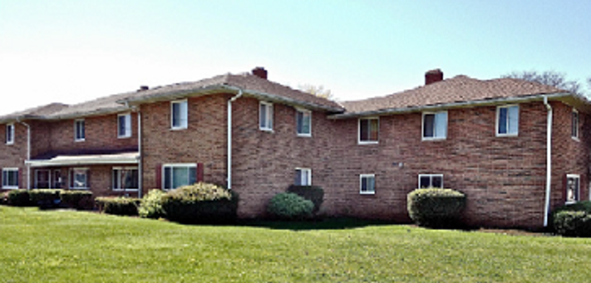 Euclid Apartment: 27420 Sidney Rd