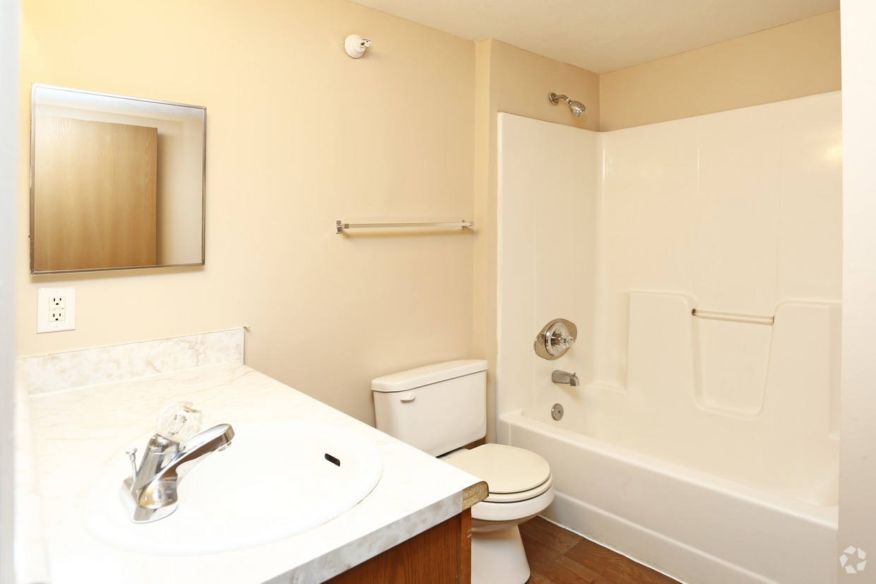 Residences at Fox Pointe 6 of 12