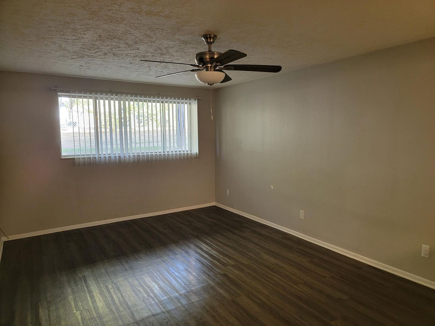 Omaha Apartment: 6516 N 64th Plaza