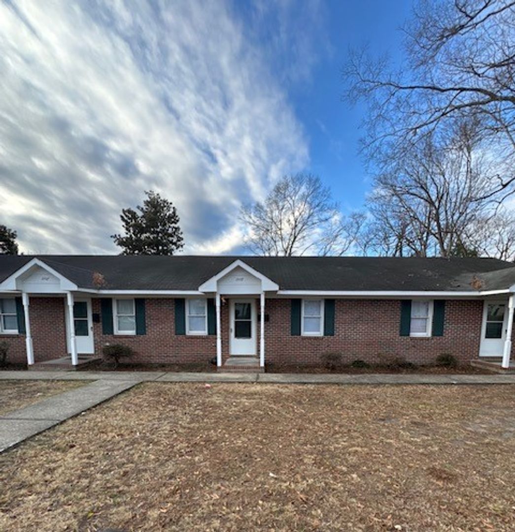 Goldsboro Apartment: 310 Park Ave