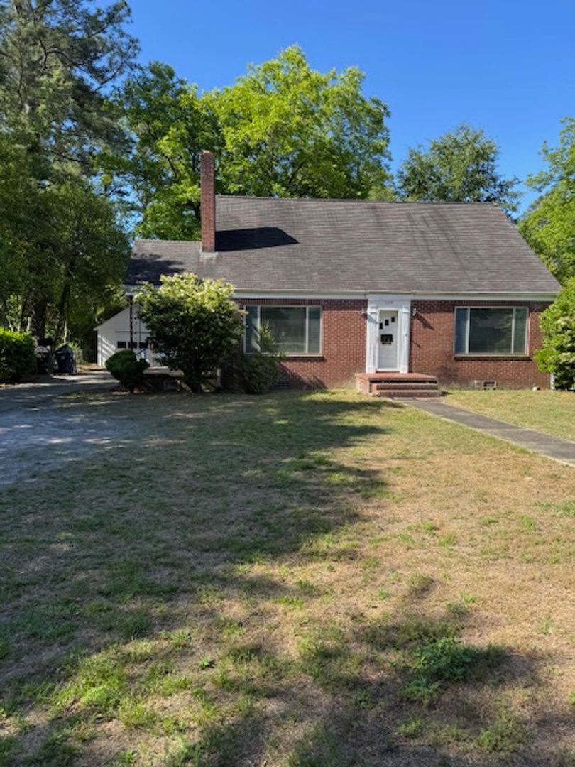 Goldsboro House: 1508 E. Holly St