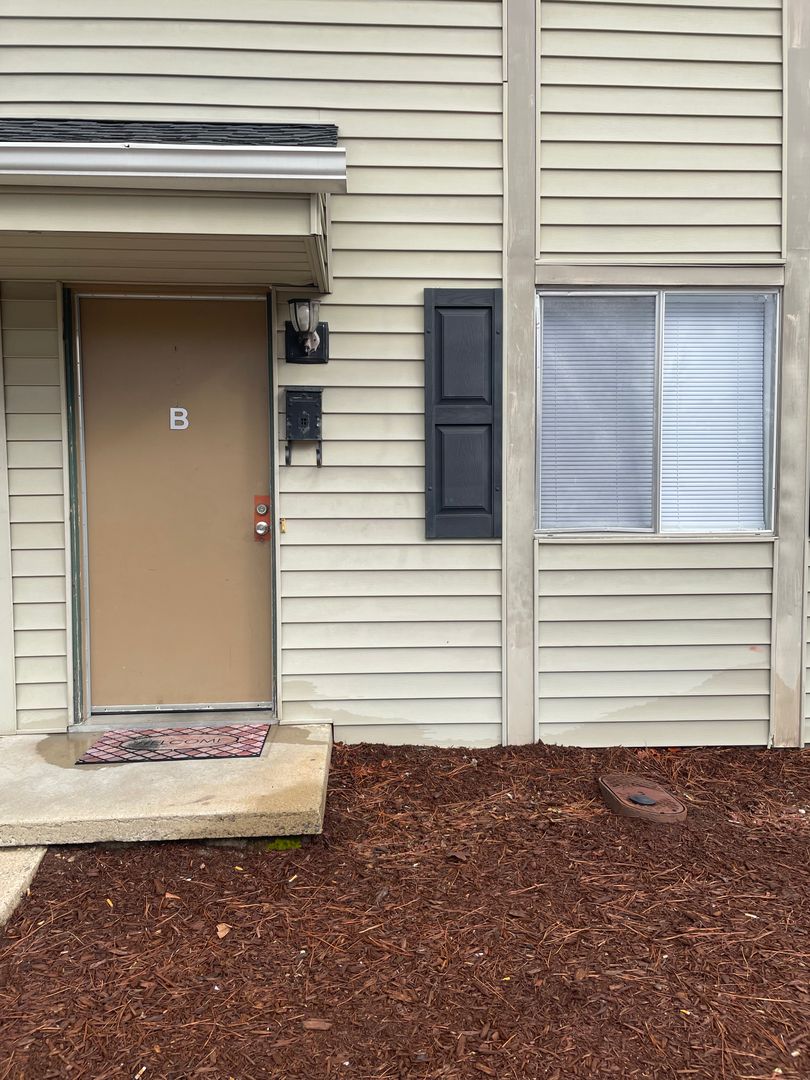 Goldsboro Apartment: 2001-2005 Peachtree Street