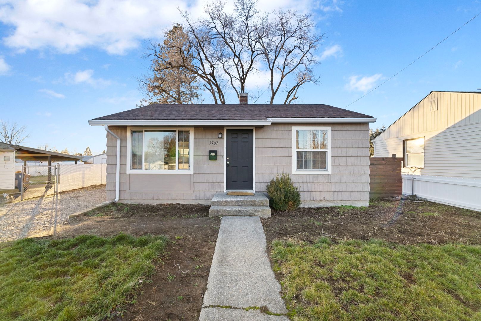 Spokane House: 5707 N Lindeke St